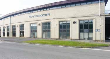 S y s k o r G r o u p Con sede en Vitoria-Gasteiz (España), Syskor es la marca española líder en la fabricación de sistemas de aluminio y componentes para puertas