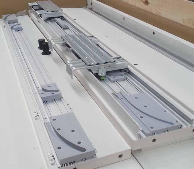 El innovador desarrollo en estructura monobloc del Murano Inline garantiza la fabricación de armarios premium de grandes dimensiones con puertas de hasta 60 kgs de peso, incorporando una