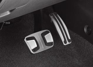 Cenicero y encendedor 95494514 0.4 X X PEDALES DEPORTIVOS Este práctico kit le dará un toque deportivo al interior de tu vehículo.
