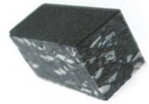 AGLO FAR Composición: Film de tejido no tejido negro y espuma de poliuretano aglomerada de 150 kg/m³ de densidad.