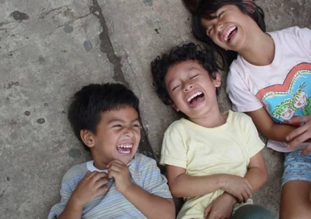 Risoterapia Sabías que los niños se ríen entre 330 y 400 veces