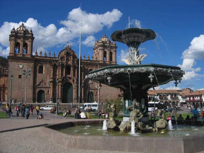 Cusco -Plazoleta de Belén en Distrito de Santiago -- Plaza de San