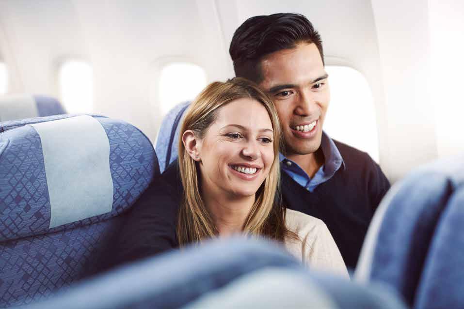 Cathay Pacific Airways Limited Vuestra Luna de Miel con Cathay Pacific. Disfruta de ventajas exclusivas: - Facturación en mostrador en clase Business en Madrid.