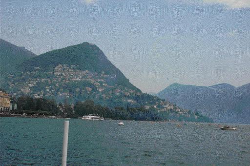 Un pequeño gigante Hacer base en Lugano, obviamente Suiza, es una opción difere n t e para recorrer el cantón del Ticino.