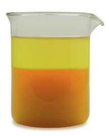 Prepara un suc de taronja. Deixa l en repòs (al cap d una hora, si fa no fa, el suc es fa transparent a la part superior i tèrbol a la inferior).
