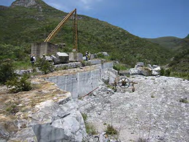Experimental Chihuahua del Servicio Geológico Mexicano para la aplicación de pruebas de corte y pulido, así como de resistencia a la compresión.