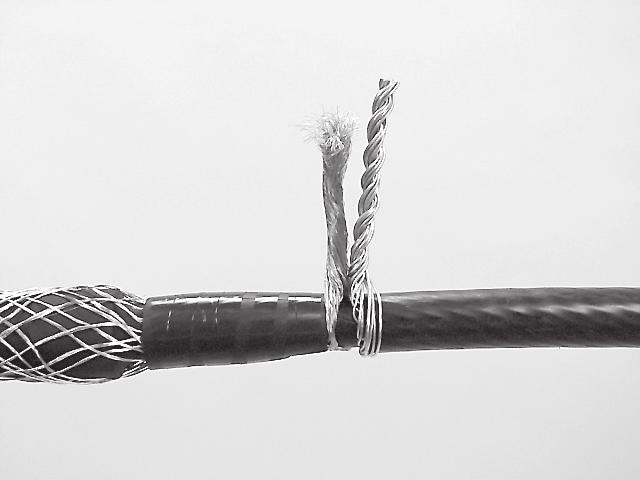 Cable Neutro Concéntrico con Cubierta (JCN) y Cable Neutro Concéntrico (CN) Primero conecte la funda de cobre estañado al cable con