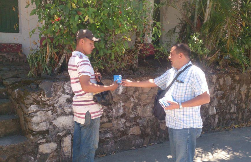 Florentín Meléndez, visitó al municipio de San Luis del Carmen, departamento de Chalatenango, el cual los pobladores conocieron por medio de una charla informativa el