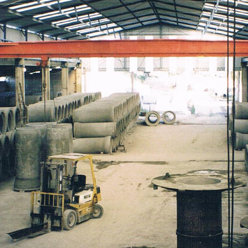 Disponemos de las instalaciones, maquinaria, personal y equipamiento adecuados para la fabricación de tubos de