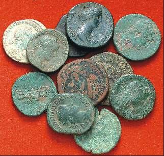 LOTES DE CONJUNTO 3611 MONEDAS GRIEGAS 3604 Lote de 4 monedas sasánidas. A examinar. MBC/MBC+. Est. 150................. 80, MONEDAS ROMANAS 3605 Lote formado por 2 denarios y un antoniniano.