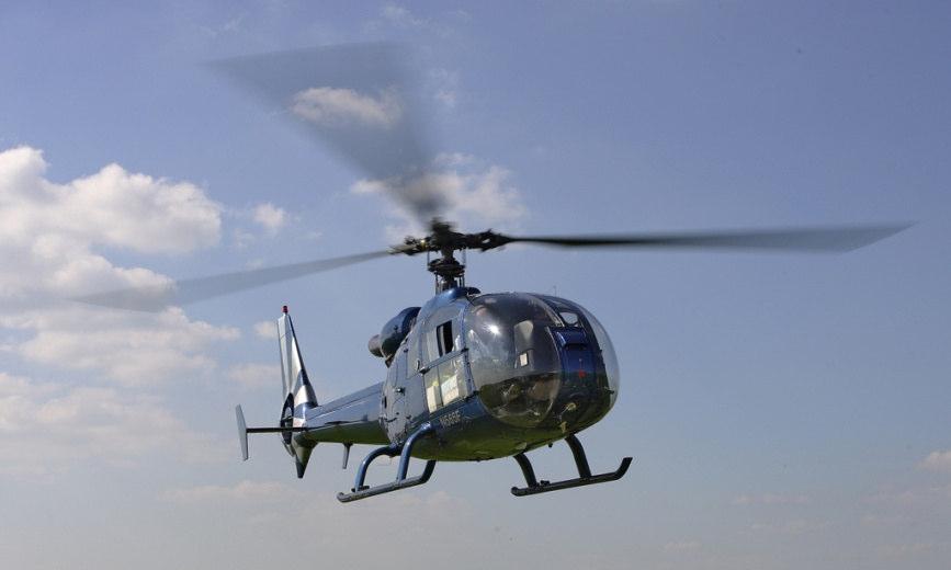 2.1.2. Helicóptero ligero Los helicópteros ligeros se caracterizan por tener un peso máximo al despegue situado entre 800 y 1.200 kg aproximadamente y con una potencia de entre 150 y 250 hp.