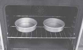 Esta ventilación es necesaria para una circulación adecuada del aire dentro del horno y para obtener buenos resultados de horneado. No bloquee el respiradero del horno.