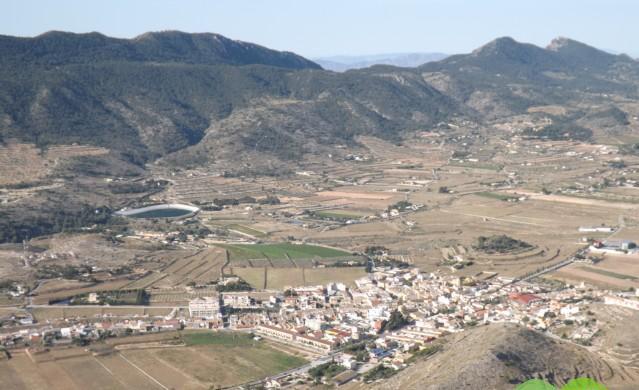 Por el valle de Hondón de Las Nieves, Alicante.