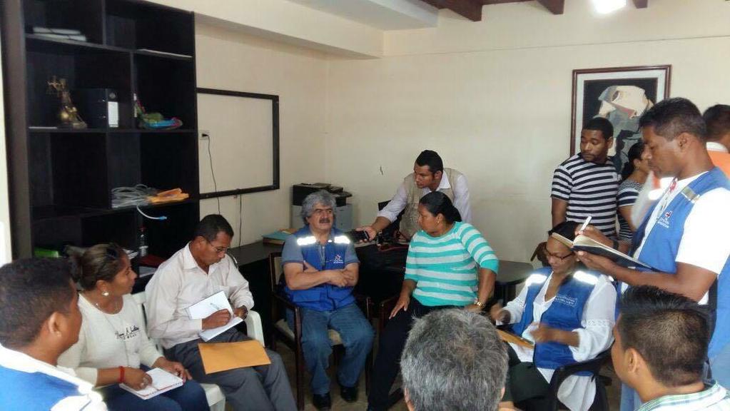 Visita del Doctor Juan Cueva a las zonas de intervención en las provincias de