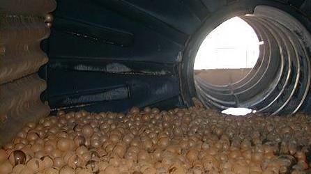 Disminución de ventas de bolas de acero forjado, afectado por huelga en Minera Escondida (-3,8kTons).