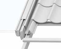 No se debe agrandar el hueco, modificar el acabado interior o el tipo de instalación. Disponible para material de cubierta ondulado (EW) o plano (EL). Revestimiento exterior en aluminio gris RAL 7043.