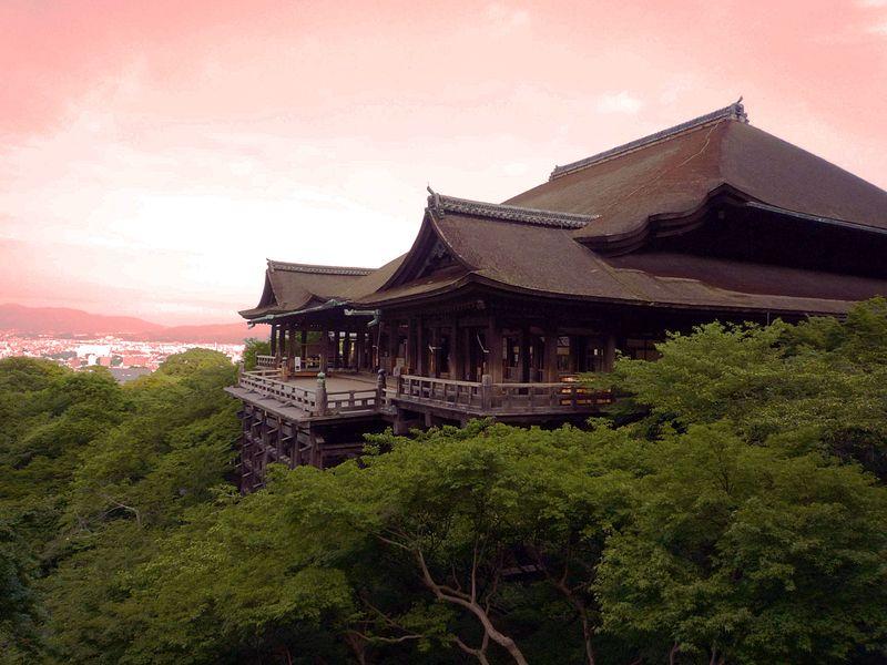 DIA 4 KYOTO Kiyomizu-dera Durante la tarde: Visita a Kiyomizu-dera (o Kiyomizudera,, en japonés templo del