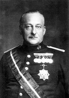 PRIMO DE RIVERA LA DICTADURA DE PRIMO DE RIVERA (1923-1930).- Se desarrolló en dos fases: Directorio Militar (1923-1925).