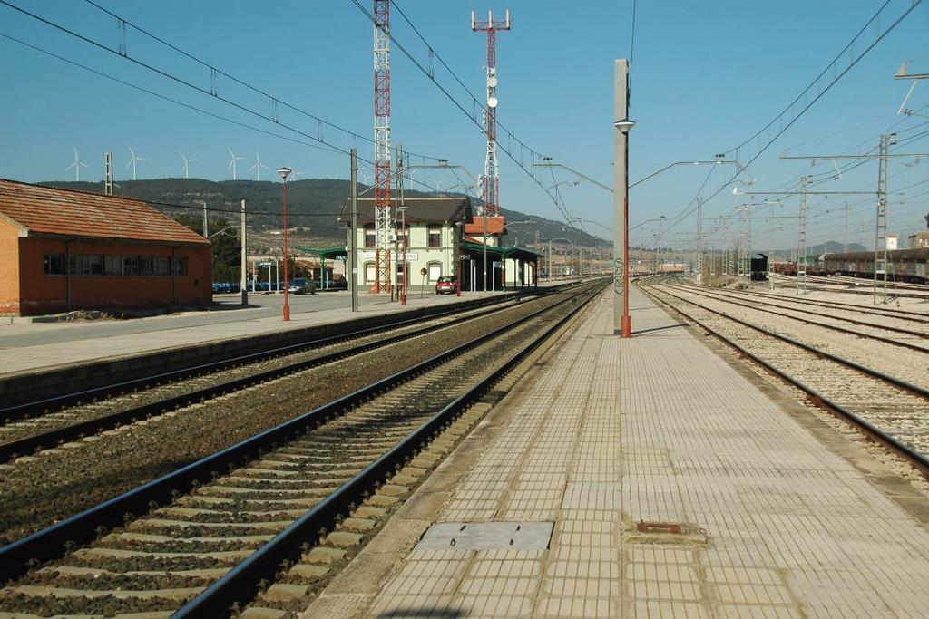 Media hora más tarde el Tren Postal llegaba y se estacionaba en la vía 2 de Albacete donde efectuaba una parada de 32 minutos (01:43_02:15).
