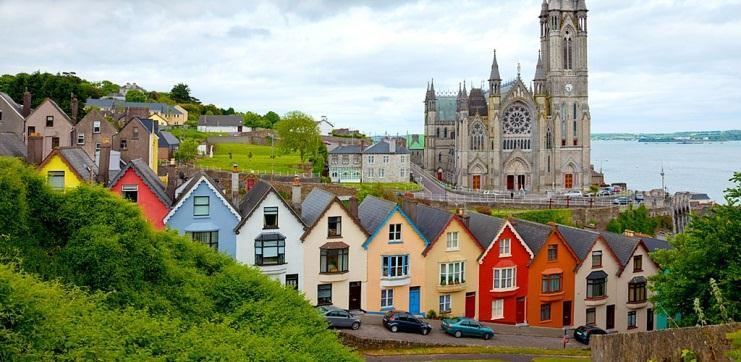 Cork: 7días / 6noches Es la tercera ciudad más poblada de Irlanda, dividida por el río Lee y es