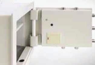NEW 15010W-IZQ apertura de la puerta hacia la izquierda Sistema de apertura: Electrónico con llave de gorjas de doble paletón.