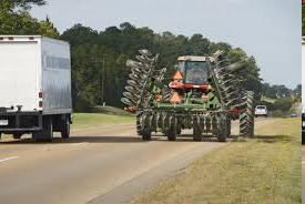 Recuerde que en esta época del año se encuentra en pleno proceso de cosecha de granos y esto genera una circulación importante de maquinaria agrícola y camiones de carga por Rutas Nacionales.