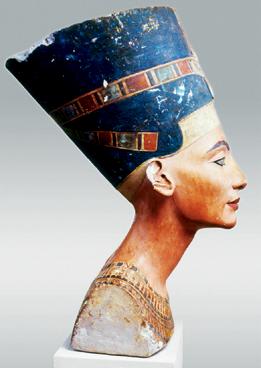 La reina Nefertiti tiene el cuello.