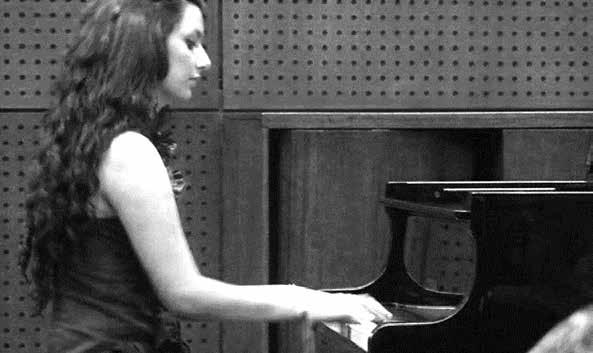 32 NATALIA RAMÍREZ DIAZ Piano Profesora: Blanca Uribe E. Sábado 17 de junio de 2017, 5:00 p.m.
