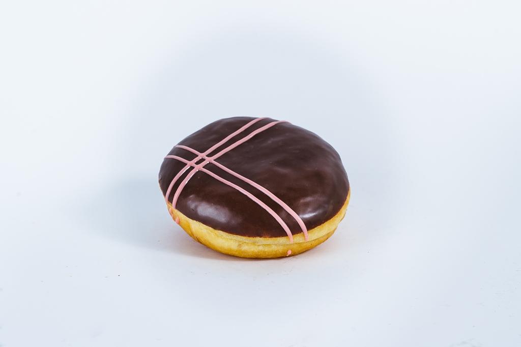 Línea donuts levadura: Berlina Avellana-Chocolate Precio neto unitario: $440 Capacidad: 50 unidades Precio neto