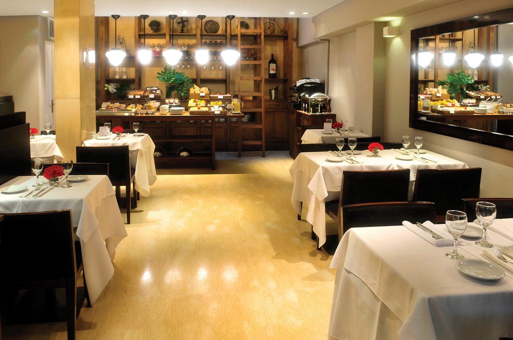 RESTAURANTE La sofisticación y elegancia del reconocido Bengal, llegan a Casasur Art Hotel para ofrecer a sus huéspedes exquisitas creaciones de la cocina de la india y el Mediterráneo.