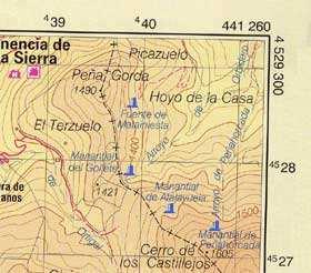 Finalmente en el caso de mapas topográficos actuales: UNIVERSIDAD NACIONAL DE LA PATAGONIA SAN JUAN BOSCO Incluyen una cuadrícula con los ejes UTM, normalmente separados por un kilómetro.