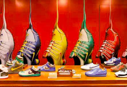 Zapatillas deportivas Nike expuestas