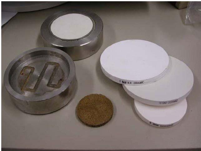 93 Capitulo 2:Técnicas de control y medida de la succión y equipo experimental - Piedra cerámica AVEA: 1.0 MPa 1.