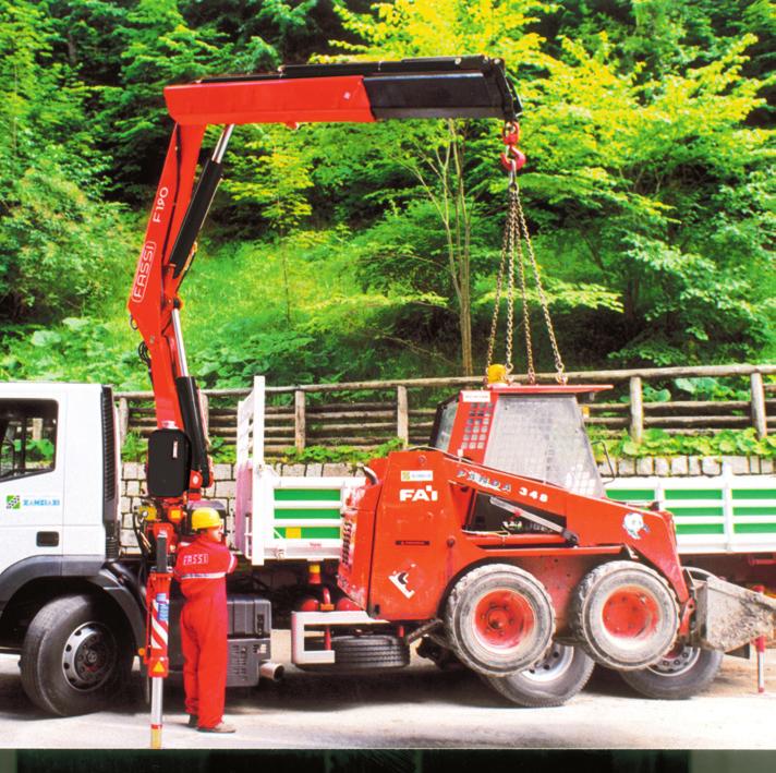 the exclusive FX system (Fassi s electronic Control system)* controls and 1.