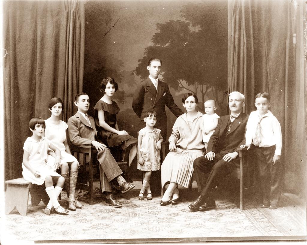 Familia de NaQvidad González y Natalia Elizondo.