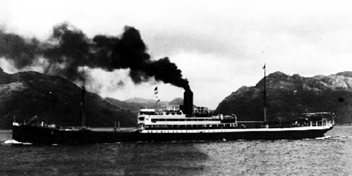 Los Corsarios alemanes durante la I Guerra Mundial 163 Al llegar al puerto de Valparaíso, su capitán manifestó que había sido despachado desde Montevideo para dirigirse al puerto alemán de Bremen;