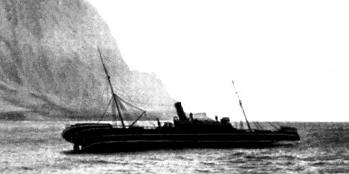 170 Germán Bravo Valdivieso Vapor alemán Titania cuando fue hundido en Juan Fernández por su propia flota debido a su mal estado, antes de zarpar von Spee hacia las Falkland.