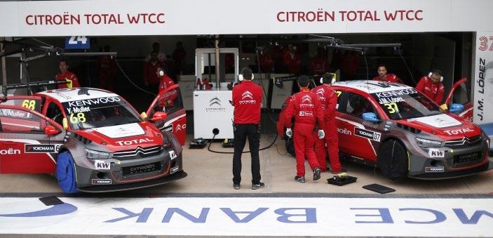 El equipo Citroën Total y José María Pechito López han