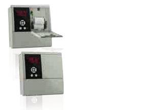 www.ako.com AKOCAM CAMCtrl Control de 3 relés y Control de 6 relés, de -40 ºC a +100 ºC Controlador con registro incorporado. Pantalla gráfica con información personalizable.