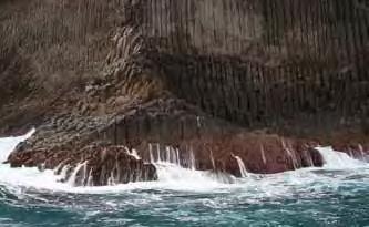 la gomera La isla de La Gomera fue declarada por la Unesco Reserva de la Biosfera el 11 de julio de 2012, comprende la totalidad del territorio emergido de la isla más una porción de espacio marino
