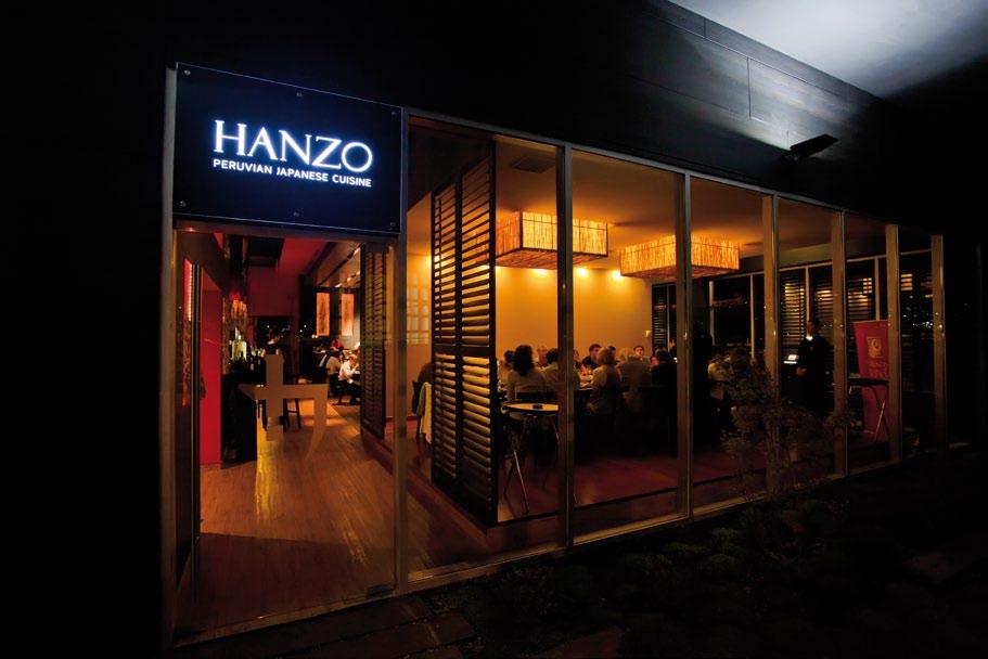 Salón Entrada / Restaurant Hanzo Tatami es un espacio semi-cerrado, independiente del salón principal, donde se pueden realizar cocktails, lanzamientos, almuerzos y reuniones hasta para 40