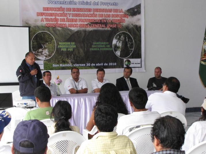 Ejemplos de proyectos Título País Objetivo Implementado por Manejo Efectivo de las Áreas Protegidas de la Región Amazónica del Perú Perú KfW Objetivo: Expandir y preservar las