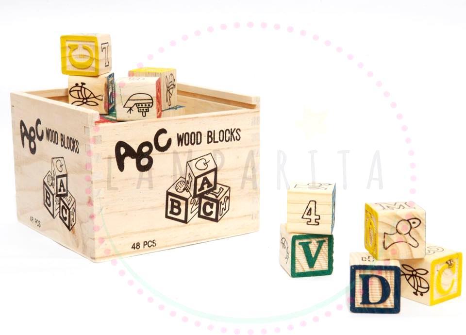 Caja de bloques ACB Descripción: bloques de madera con abecedario e imágenes concretas y abstractas, ideal
