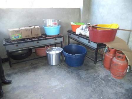 Anexo 03: Vista de las 02 cocinas semi industriales entregados por el programa, los cuales