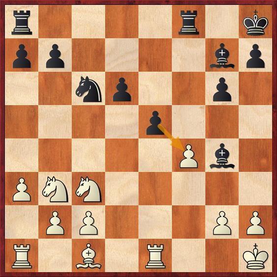 12...Db6+ 13.Rh1 Df2 [más promete 13...e5 14.Af3 (14.fxe5 dxe5) 14...Cd4; o 13...Tad8 14.Af3 d5 con una molesta iniciativa 15.Ad2 d4] 14.Tf1 Dh4 15.Af3? [perdida de tiempo - negras igual planeaban Cg4] [solamente ligeramente inferior quedaban blancas tras 15.