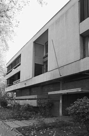 Edificio Holanda 634 Ubicado en Avenida Holanda 634 Providencia, Santiago. Construido en1970.