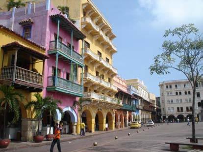 CONDICIONES SOCIO-ECONÓMICAS Caribe La población costera en el Caribe se concentra y crece especialmente en las ciudades capitales Cartagena, Barranquilla, Santa Marta.