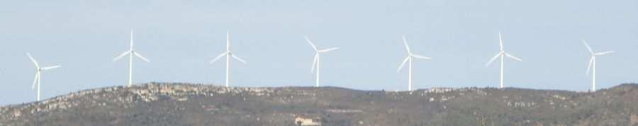 4 ECOTÈCNIA A la nostra comarca podem veure el salt en el temps de l empresa Ecotècnia: a Figuerola les primeres tecnologies 25 kw i a la serra de la Voltorera 16MW mitjançant 10 aerogeneradors de