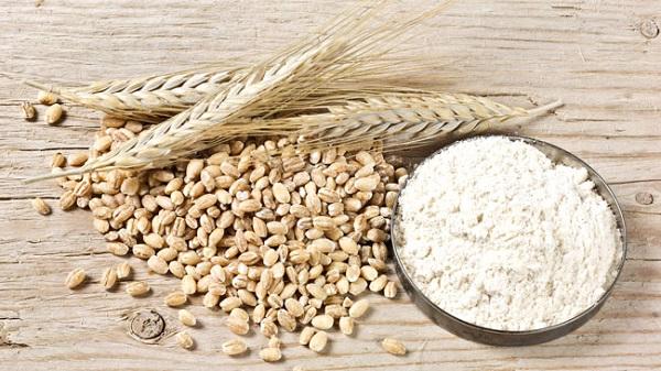 Los granos enteros se hacen presentes para quemar grasa y los que lideran la lista son: la quinoa, arroz integral, avena y maíz.