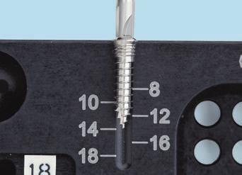 2 Selección e inserción del primer tornillo Instrumento 313.940 Destornillador cruciforme con vaina de sujeción, para tornillos de cortical de B 2.4 mm Instrumento optativo 03.501.